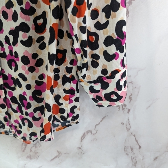 Chicos Shirt Womens Small 4 6 0 Button Up Vibrant Animal Leopard Cheetah Pink - Picture 4 of 12